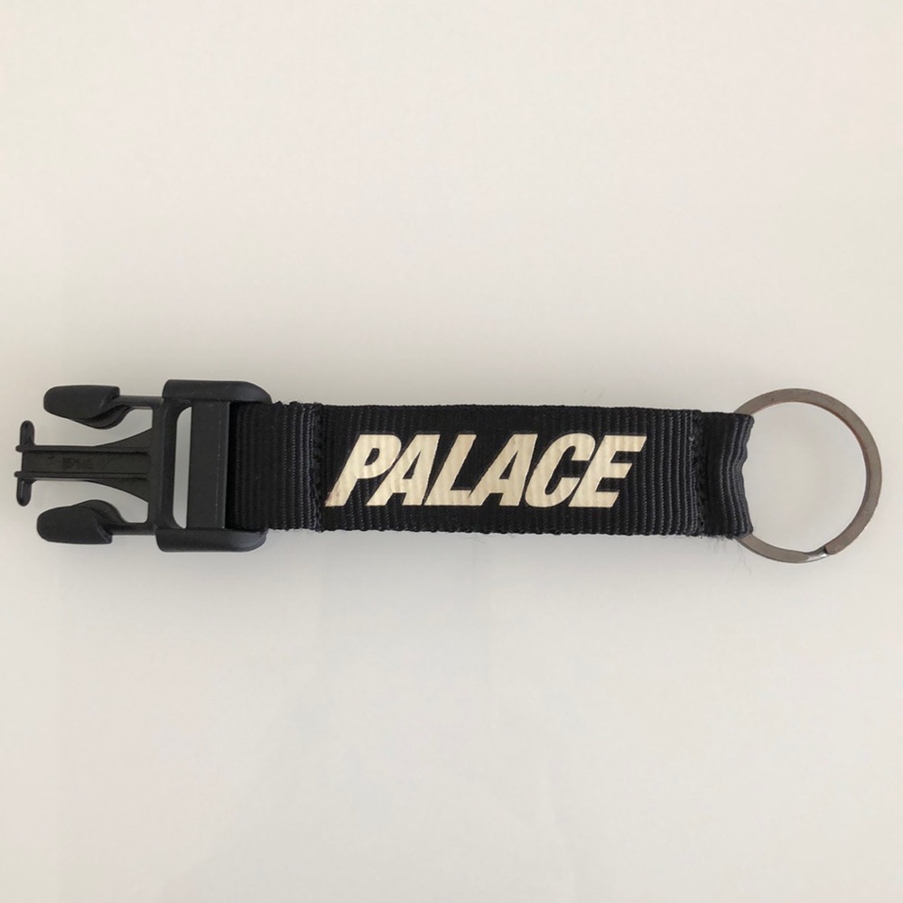PALACE Key chain